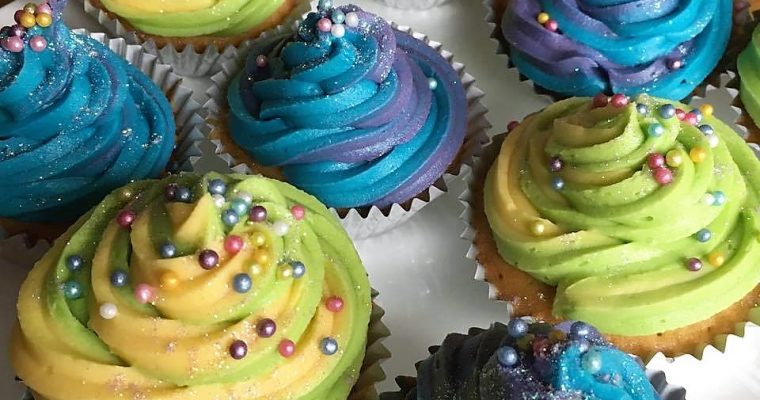 Vanilla Cupcakes with Colourful Vanilla Frosting